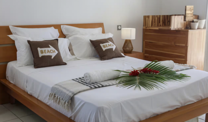 Luxury Villa in Le Gosier Ocean View & Private Pool, Beach Within 2min Walking Distance