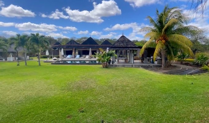 Mauritius luxury Villa rental Tamarin Golf Resort beaches 5 mins