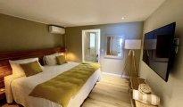 Orient Bay photo #10
