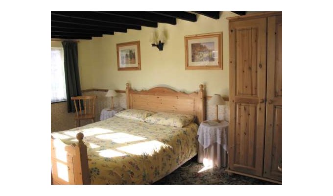 Self-catering Holiday Cottage Accommodation near Bath - South West England