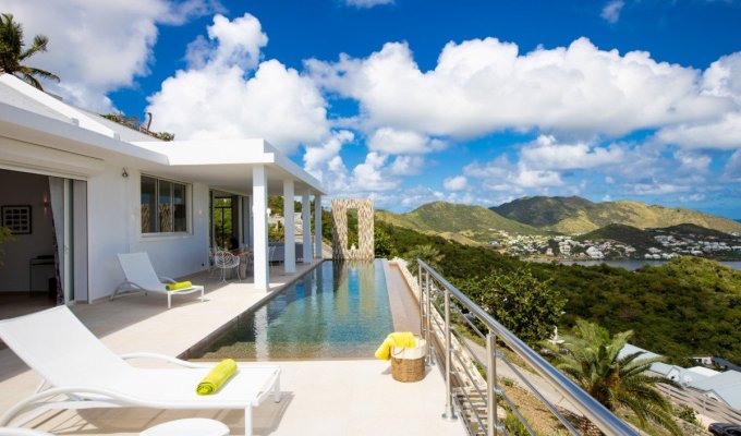 St Martin  Orient Bay Villa rentals with private pool and Jacuzzi