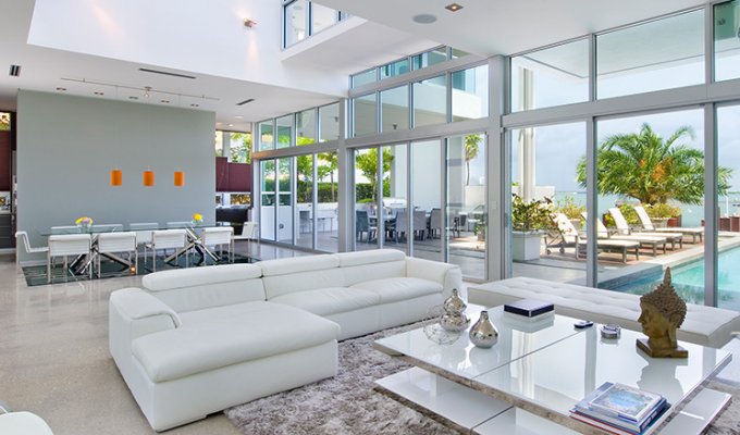 Miami Beach Waterfront  Luxury Villa Rental Venetian Islands Florida