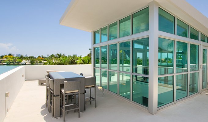 Miami Beach Waterfront  Luxury Villa Rental Venetian Islands Florida