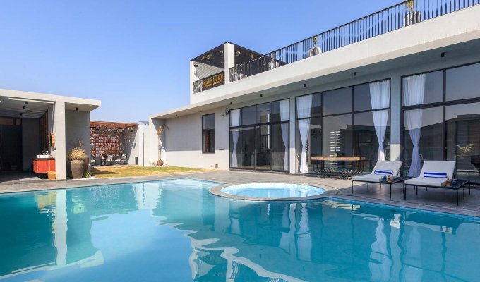 Rajasthan Jodhpur villa rental with heated private pool, jacuzzi, chef and breakfast