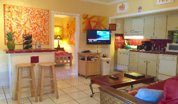 1st Place BEST Hollywood Beach Apartment Condo Villa Hotel 2011 Vacation Rental Florida between Miami et Fort Lauderdale