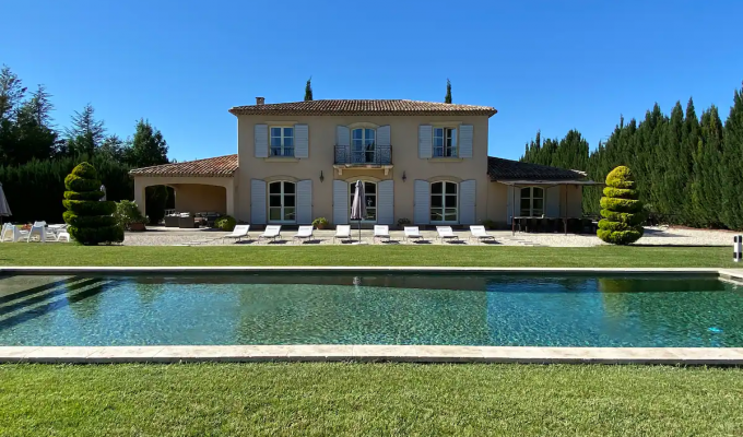 Provence Luxury villa rentals Aix en Provence with private pool and jacuzzi