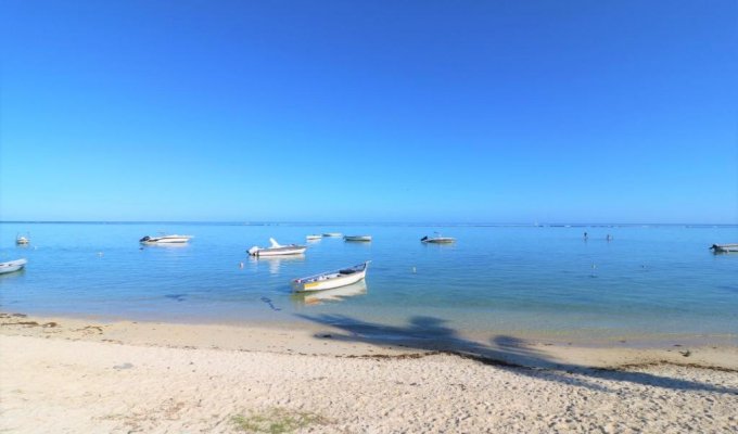  Mauritius villa rental La Preneuse beach Black River pool & staff