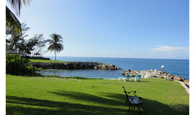Jamaica condo vacation rentals sea views with pool and staff - Ocho Rios -
