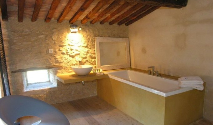 Provence Luberon luxury villa rentals with private pool & staff chef