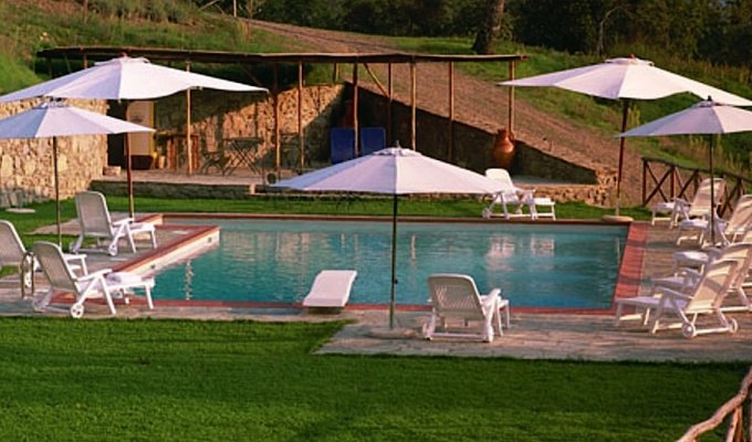 TUSCANY HOLIDAY VILLA RENTALS - Luxury Villa Vacation Rentals with private pool near Arezzo