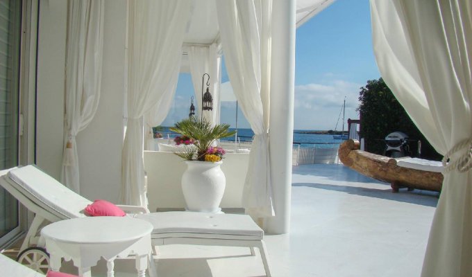 Luxury French Riviera villa rental Cap d Antibes near beach