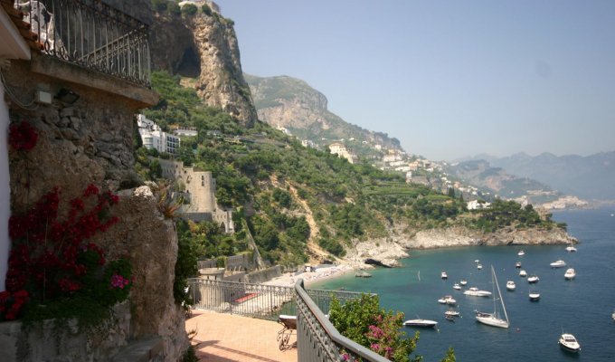 AMALFI COAST HOLIDAY RENTALS - Luxury Villa Vacation rentals with Private Pool overlooking the sea - Italy