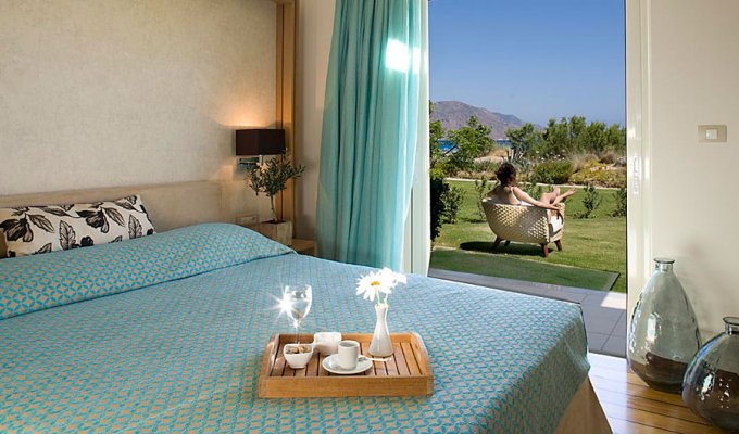 Hotels in Crete, accommodation 8j / 7 nights hotel, half board (Bungalow). Greece Holidays 