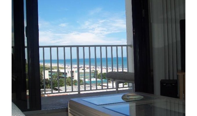 Oceanfront Condo Apartment Vacation Rentals by owner Cocoa Beach Florida