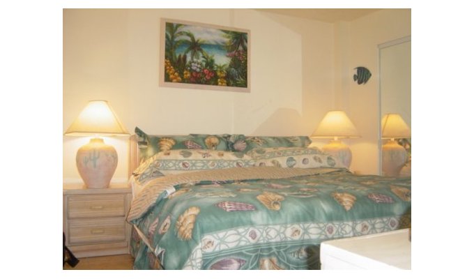 Oceanfront Condo Apartment Vacation Rental in Daytona Beach in Florida