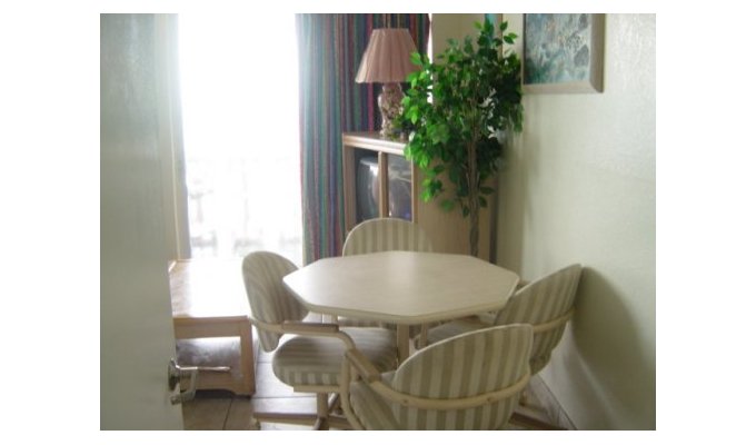 Oceanfront Condo Apartment Vacation Rental in Daytona Beach in Florida