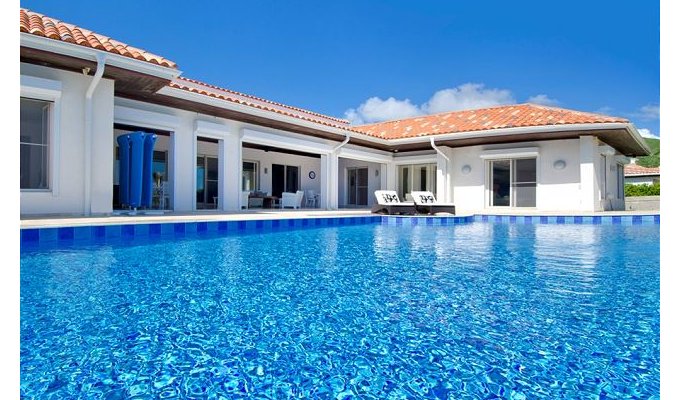 ST MAARTEN HOLIDAY RENTALS - Luxury BeachFront Villa Vacation Rentals - Guana Bay - Netherlands Antilles
