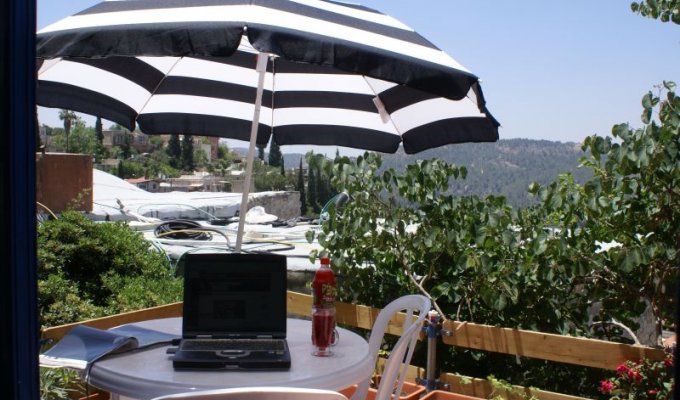 Israel Bed and Breakfast in Ein Kerem village, 15 mins from Jerusalem city center