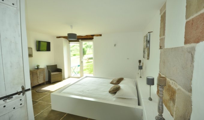 Charming Guest Rooms and Cottages close to St Jean de luz and Biarritz (Basque Country France)