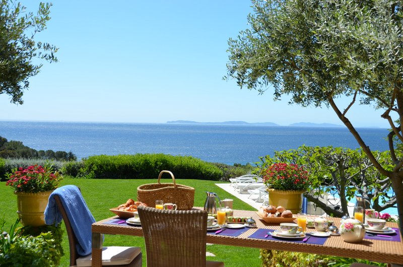 Croix Valmer Bed and Breakfast of Peninsula of Saint ...