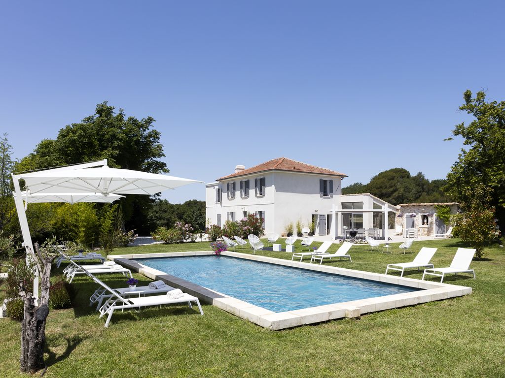 Aix en Provence Luxury villa rental pool staff golf spa