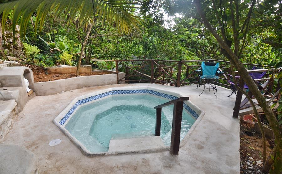 Jamaica villa vacation rentals Montego Bay with jacuzzi and is 3mins[....]