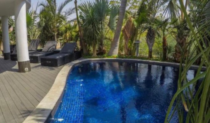 Eilat Luxury Villa Vacation Rentals Pool Jacuzzi - steps to the Beach & Synagogue