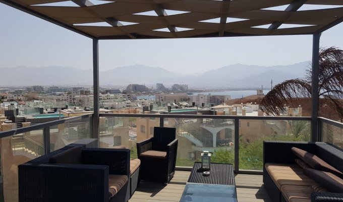 Eilat Luxury Villa Vacation Rentals Pool Jacuzzi - steps to the Beach & Synagogue