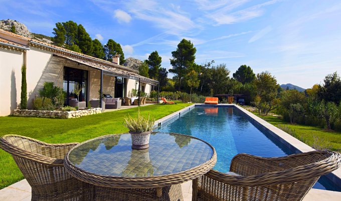 Saint Remy de Provence luxury villa rentals with private pool & staff chef