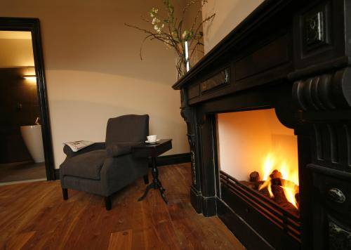 Bed And Breakfast Residenz Stadslogement In The Hague Is A B B