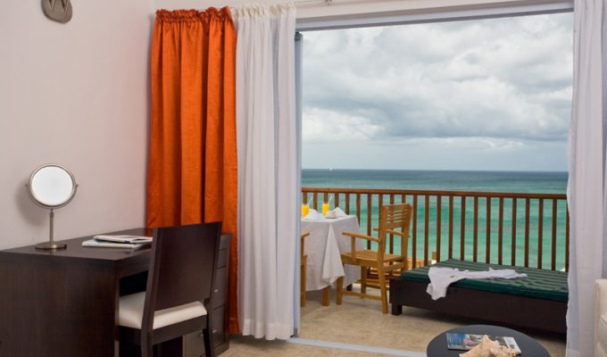 Rodney Bay St. Lucia boutique Hotel B&B formula or all inclusive