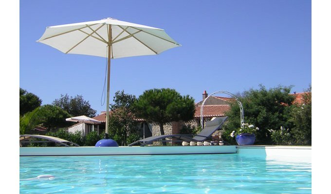 Vendee Holidays Home Rental Noirmoutier Island with heated pool 5 min from beach and shops