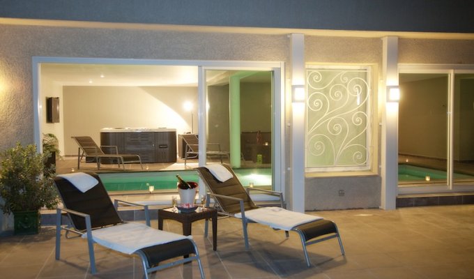 Solenzara Luxury Villa Vacation Rentals 2/8 Pers Interiors Heated Pool And Jacuzzi Sea View Corsica