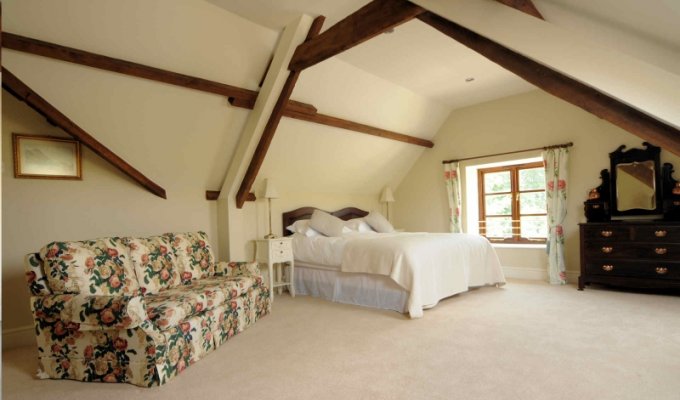 2 Five star Luxury Holiday Cottages in North Devon each with 3 double en-suite bedrooms Sleeps 6-12