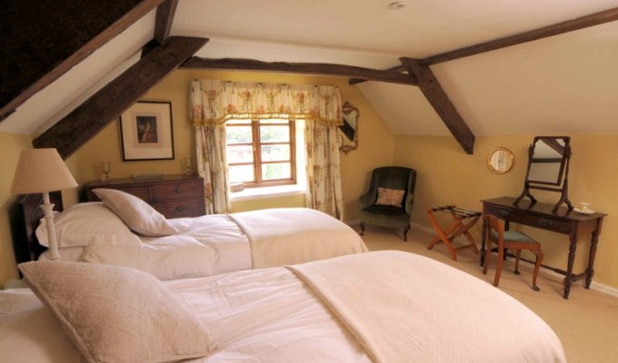 2 Five star Luxury Holiday Cottages in North Devon each with 3 double en-suite bedrooms Sleeps 6-12