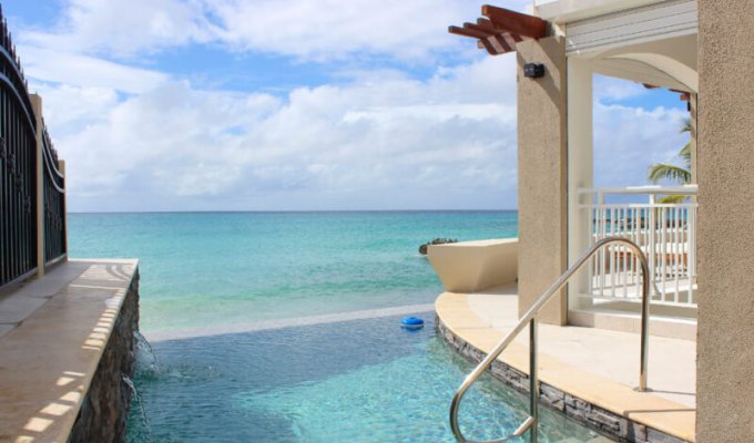 St Maarten Villa Rentals Beacon Hill Ocean front with pool