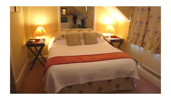 Bed and Breakfast and self catering holiday rentals in Hampshire, near Southampton