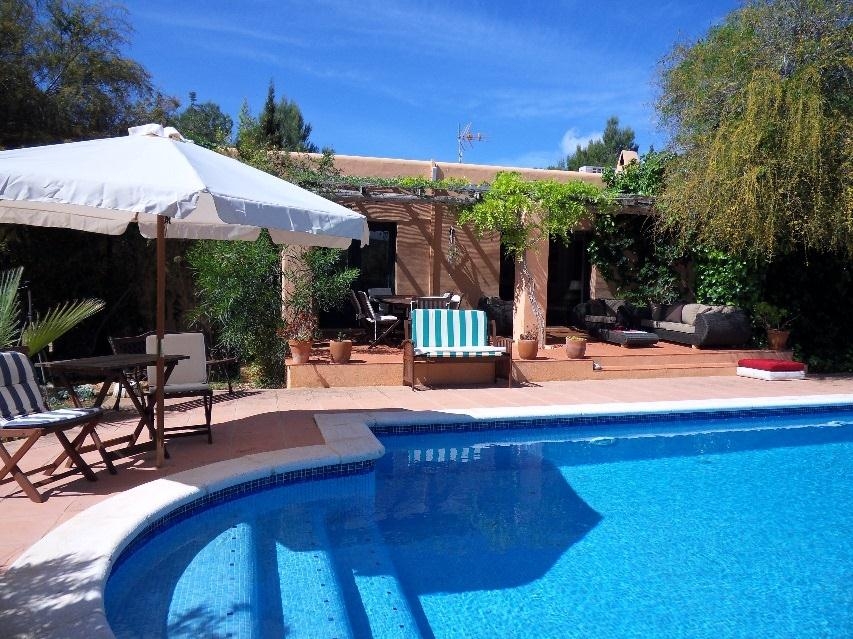 holiday villas in ibiza with private pool