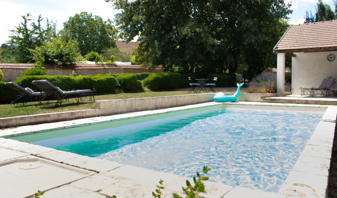  Champagne Holiday cottage rental with heated open  pool near Reims and vineyards