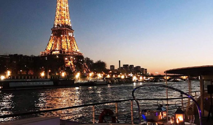 Paris Yacht Holiday rental Event Weddings Seminars