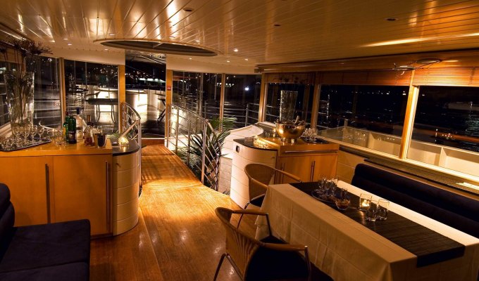 Paris Yacht Holiday rental Event Weddings Seminars