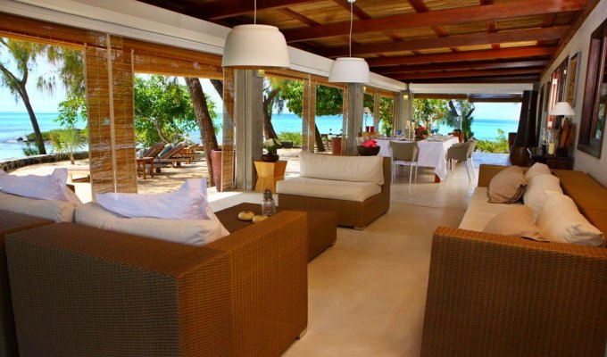 Luxury Mauritius villa rentals : beach house on the east coast of Mauritius island