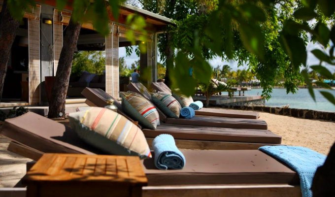 Luxury Mauritius villa rentals : beach house on the east coast of Mauritius island