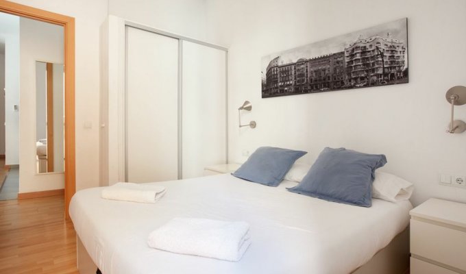 Apartment to rent in Barcelona Wifi terrace AC Gracia