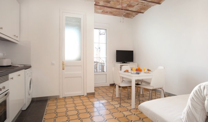 Apartment to rent in Barcelona Wifi AC terrace Gracia
