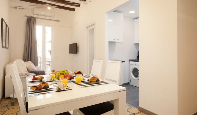 Apartment to rent in Barcelona Wifi AC Gracia