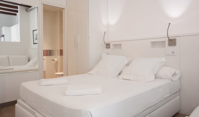 Apartment to rent in Barcelona Wifi AC Gracia