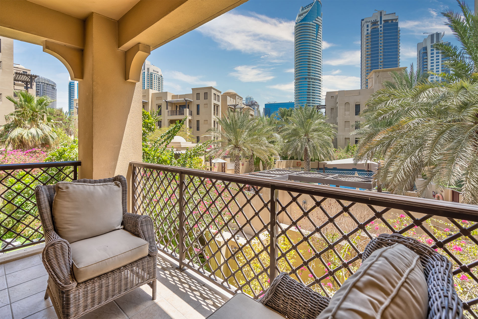 Dubai Holiday Rentals Luxurious 2 Bedroom Apartment Burj Khalifa