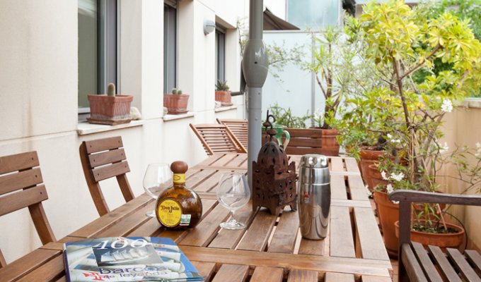 Apartment to rent in Barcelona Poblenou Wifi terrace AC