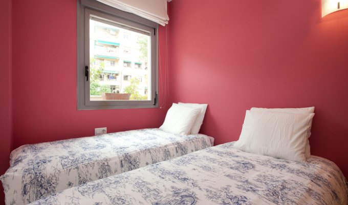 Apartment to rent in Barcelona Poblenou Wifi terrace AC